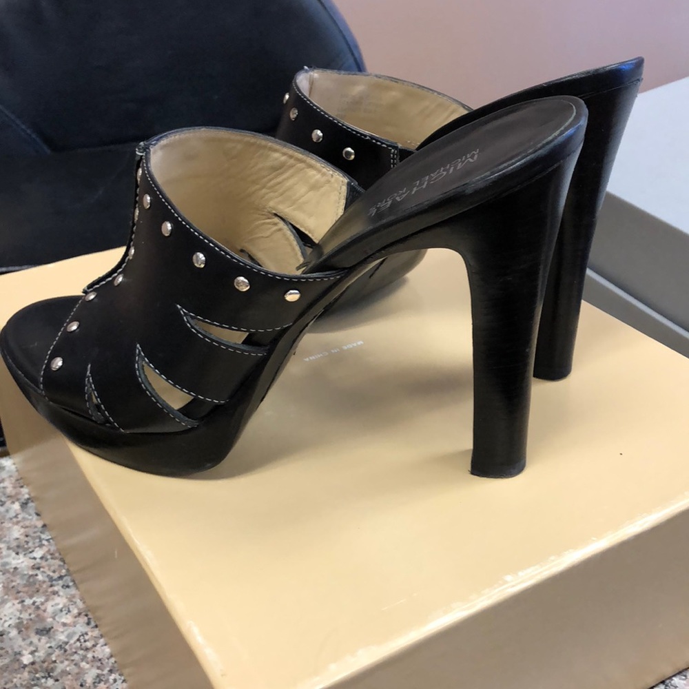 2 Pair Michael Kors Heels - Picture 6 of 6